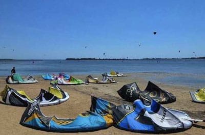 Stagnone Nature Reserve: Kitesurf, SUP and WingFoil with the IKO Kite Tour school in Marsala TP